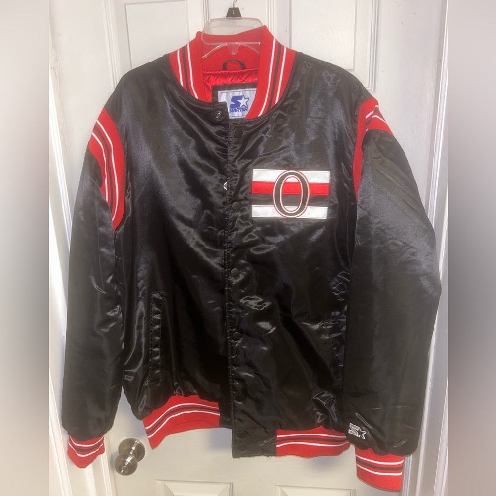 Ottawa Senators Starter Jacket size XL. Rare in mint condition